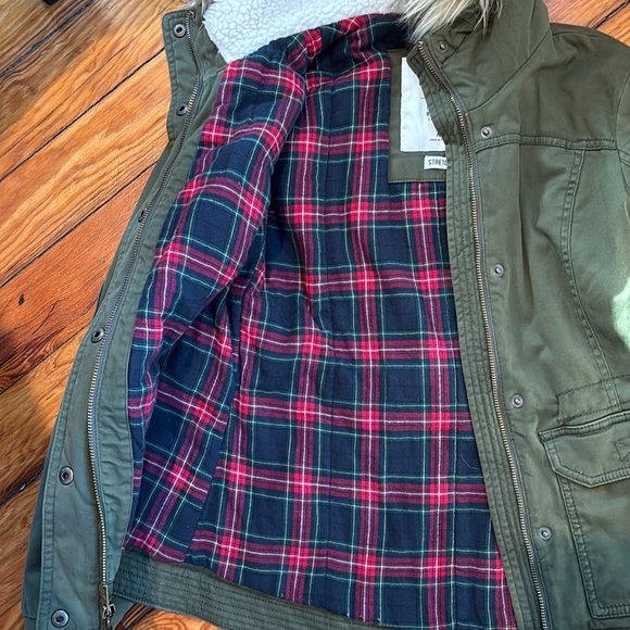 Hollister coat - Picture 3 of 4